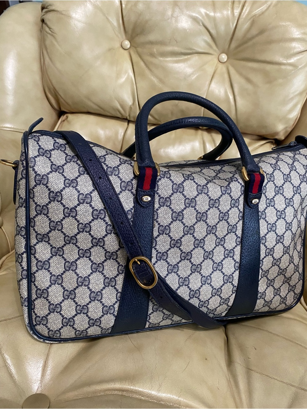 Vintage Gucci Large Duffel Satchel Bag GG w/Strap GG Travel COA